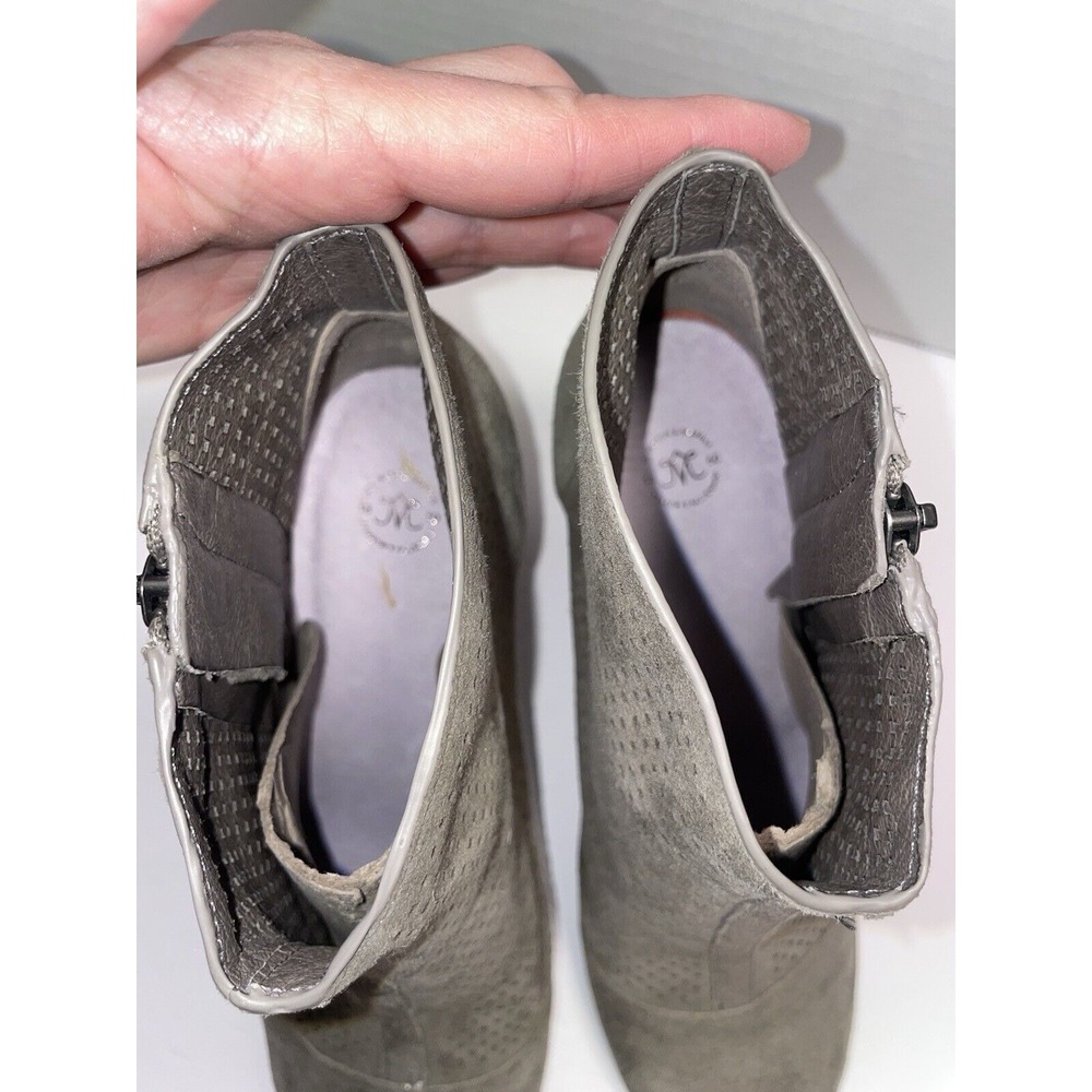 Johnston & Murphy® Women's Suede Perforated Cap Toe Booties in Grey Size 7.5 - Picture 7 of 10